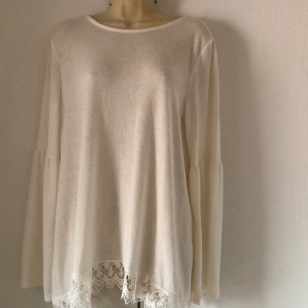 Woman’s fall feminine cotton cream long sleeves rayon blend blouse